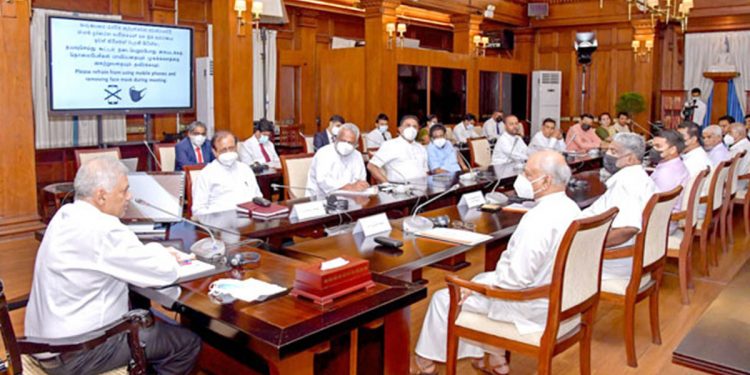 සර්ව පාක්ෂික ආණ්ඩුවක් හදන්න රනිල් සාකච්ජා පටන් ගනී! වට 3ක් අවසන් කරයි! අදත් සාකච්ජා කිහිපයක්!