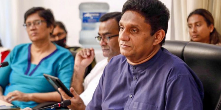 රට කළඹන හෙළිදරව්වක් විපක්ෂනායකවරයා කරයි! ජනාධිපති තෝරන ජන්දය දවසේ පොහොට්ටු මන්ත්රීවරු පාර්ලිමේන්තුවට ගේන්න වාහන දීලා! කැබිනට් පත්රිකාව දාලා තියෙන්නේ අගමැති දිනේෂ්! පස් දෙනෙක්ට තවත් මාස 2ක් වාහනයි තෙලුයි දීලා! (VIDEO & PHOTOS)