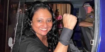 ඉහළින් අණ ආපු තැන, මහ පාරෙදි කොටුකරගත්ත හැටි, හිරගෙදරදී අසනීප වුණේ ඇයි, වැලිකඩට ඉහළින් ආ කෝල් එක, ඊළඟට කරන්න යන දේ, දමිතා අබේරත්න මව්රටට කතා කරයි…