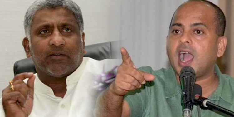 ප්‍රේමදාසට ගහන්න ගිහිල්ලා ප්‍රසන්න රණතුංග, මරික්කාර්ගෙන් කප්පම් ප්‍රසන්න කියලා අහගනී (VIDEO)
