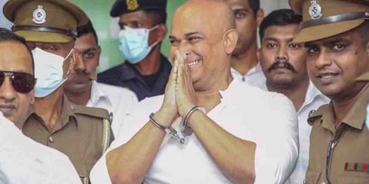 “මම සජබ මන්ත්‍රී කණ්ඩායම් රැස්වීමට යනවා” මාස ගණනකට පසු එළියට ආපු රන්ජන් මව්රටට කතා කරයි…