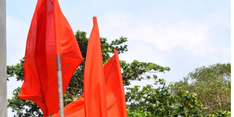 සීදූවේ පන්සලක අත-පය-කට බැඳ දැමූ හිමිනමකගේ මළසිරුරක්! පන්සලේ සිටි තවත් හිමිනමක් අතුරුදන්!