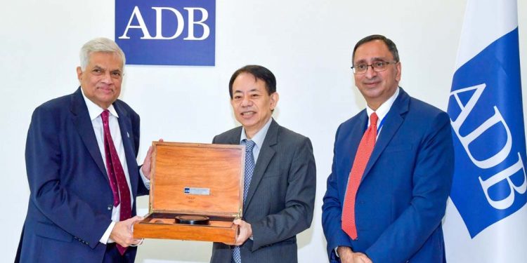 ජාත්‍යන්තර විශ්වවිද්‍යාලයක් හදන්න රනිල් ADB එකට යෝජනාවක් කරයි!