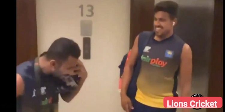 මැච් එක දිනපු සතුටට චාමිකයි කොල්ලො සෙට් එකයි හොටෙල් එකට යද්දි ගැම්මෙන් දාපු ඩාන්ස් එක කොහොමද? (VIDEO)