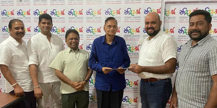 ගිය සතියේ විජිත හේරත් ආවා! ඊයේ ලලිත් පියුම් ආවා! පොහොට්ටුවේ බලකණු එකින් එක ගැලවී ඩලස් පිලට එක්වෙයි! පොහොට්ටුවට වෙන්න යන දේත් කියයි! (VIDEO)