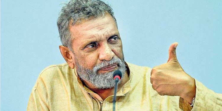 පළාත් පාලන ජන්දය පවත්වන්නම ඕනෑ! කොමසාරිස්වරුන් යටතේ පාලනය නීති විරෝධියි! උසාවි තීන්දුවක් දීලා තියෙනවා! හිටපු මැකො ප්‍රසිද්ධියේම නීතිය කියලා දෙයි! (VIDEO)