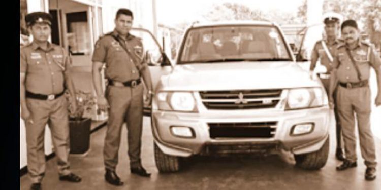 ආණ්ඩුවට බදු ගෙවන්නේ නැතිව කෝටි දෙකක මොන්ටේරෝ එකක් හොරෙන් අරන් ඇවිත් හංගලා තිබ්බ හම්බන්තොට ප්රබලයා කව්ද? උදව් කරපු අදිසි හස්තය කාගෙද?