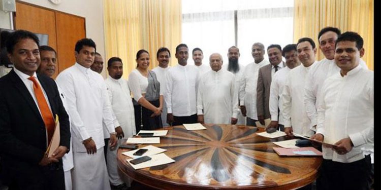 දිස්ත්රික් කමිටු සභාපතිකම් 18ම පොහොට්ටු මන්ත්රීවරුන්ට දෙයි!