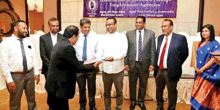 පීපල්ස් ඉන්ෂුවරන්ස් වෙතින් ගෘහ සේවිකා වෘත්තීය සඳහා විදෙස් ගත වන දිරිය කතුන් හට නවතම රක්ෂණාවරණයක්…