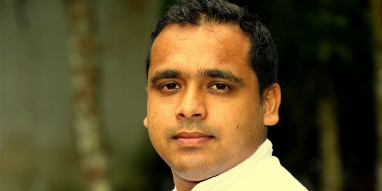 තිළිණි ප්‍රියමාලිගේ ගනුදෙනු හෙළි කළ මාධ්‍යවේදියාට CIDයෙන් එන්න කියයි!