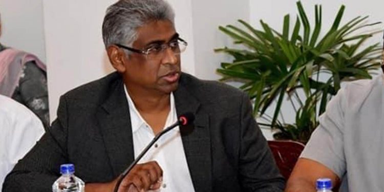 ජන්දෙ කල් දාන්න බෑ! නඩු තීන්දුවක් තියෙනවා! හිටපු පළාත් පාලන ඇමැති පළාත් පාලන ජන්දය ගැන කතා කරයි!