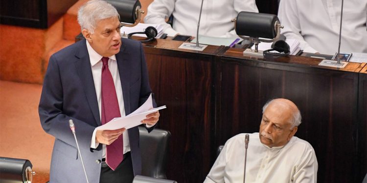 ණය ප්‍රතිව්‍යුහගත කිරීමේදී ජපානය මැදිහත්කරුවකු ලෙස කටයුතු කරන්න එකඟ වුණා! රනිල් පාර්ලිමේන්තුවට දැනුම් දෙයි!