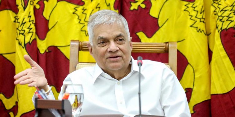 නැගෙනහිර ඉඩම් ගොවි ජනතාවට ලබා දෙන්න රනිල් සූදානම්! 2023 සාගතයට දැන්ම තියා ලෑස්ති වෙන්න කියයි! (PHOTOS)