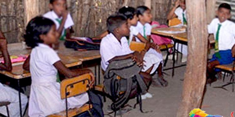 දරුවන් 3,000ක් කන්න නැතිව ඉස්කෝල ගමන නවත්වලා! ආණ්ඩුව රාජ්‍ය අමාත්‍යවරුන්ට වාහන 320කුයි වරප්‍රසාදයි, දිස්ත්‍රික් සභාපතිවරුන්ට වාහනයයි ලීටර් 300කුයි වෙන්කරලා!