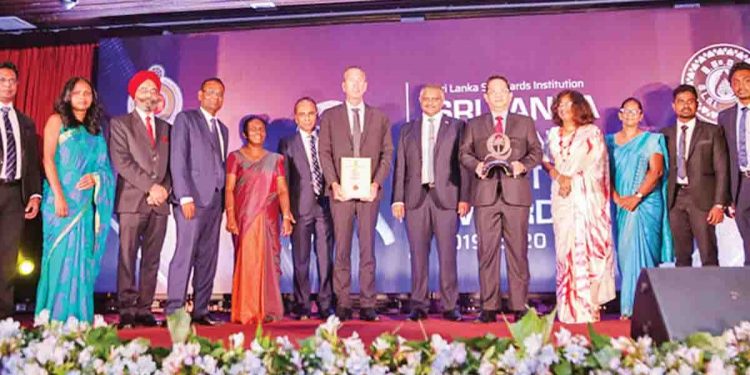 නෙස්ලේ ලංකා සමාගමේ විශිෂ්ට තත්ත්ව කළමනාකරණය වෙනුවෙන් ශ්‍රී ලංකා ජාතික තත්ත්ව සම්මාන උළෙලේදී සම්මාන පිරිනැමේ…
