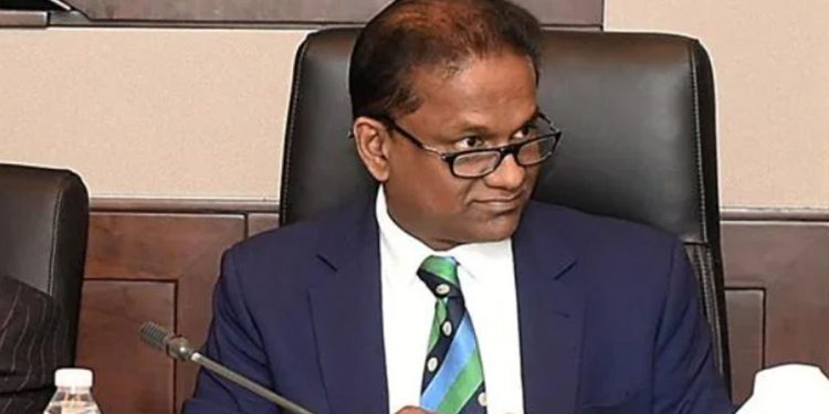 තිලංගගේ ලේකම්කමට බාල්දියක්!