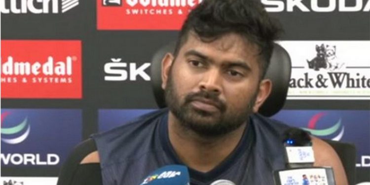 භානුකත් ‌ලෝක ලෙඩක් දාගනී! ‌අයර්ලන්ත තරගයේදී වෙච්ච දෙයක් ගැන ‌පැමිණිල්ලක් ඇවිත්!