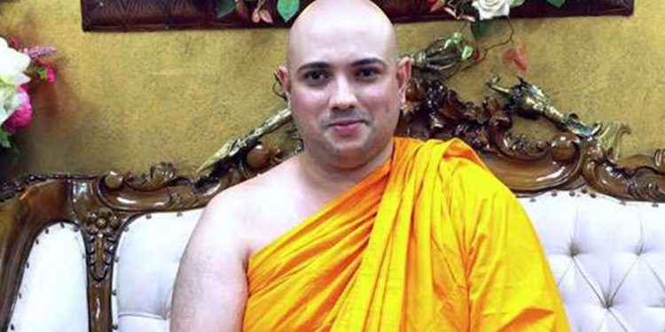 තිළිණි ප්‍රියමාලිගේ සල්ලි දැලේ බොරැල්ලේ සිරිසුමන හිමිත් පැටලිලාද? පොලිසියෙන් අත්අඩංගුවට අරන්!