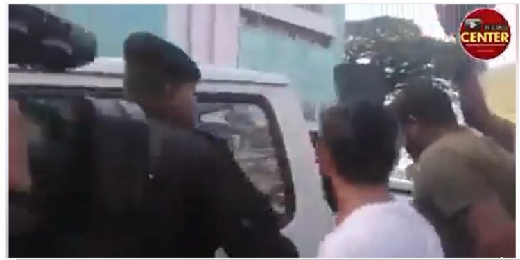 කොළඹ මහපාරවල් බ්ලොක් කරන්නේ මිනිස්සුද? පොලිසියද? (VIDEO)