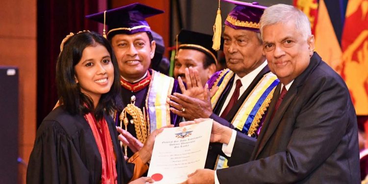 KDU උපාධි ප්රදානෝත්සවයට රනිල් එක්වෙයි! (PHOTOS)