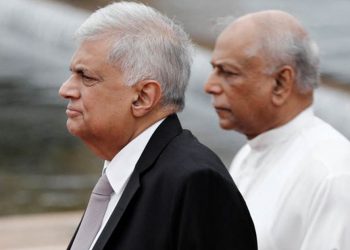 සමාජවාදය කරපින්නාගෙන හිටපු බොරලුගොඩ සිංහයන්ට අද වෙලා තියෙන සන්තෑසිය මෙන්න මෙහෙම තමයි අද පාර්ලිමේන්තුවේදී දිගහැරුනෙ! අනේ අපොයි! (VIDEO)