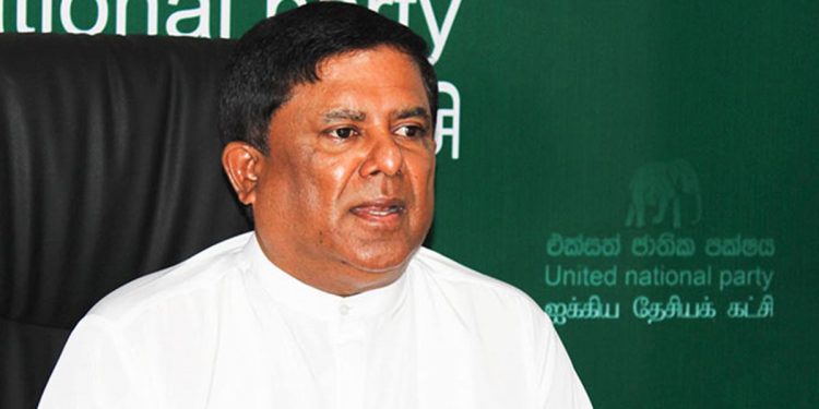 දැන් ‌පෝලිම් නෑ! ප්‍රශ්න නෑ! එහෙම තියෙද්දි හෙට පෙළපාලි යන්නේ රාජද්‍රෝහීන්! එජාපයෙන් ප්‍රකාශයක්! (VIDEO)