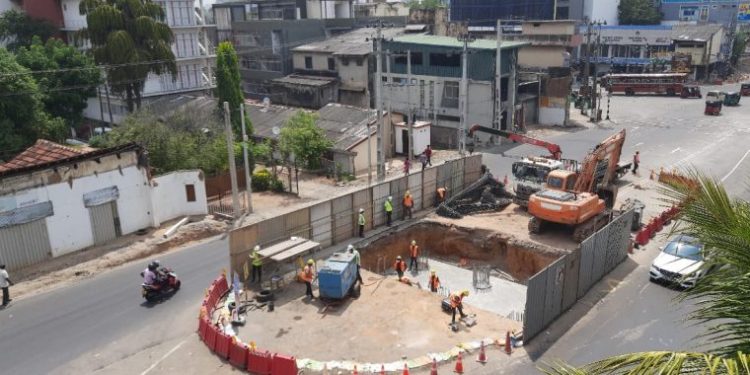 කොහුවල-ගැටඹේ ගුවන් පාලම් ඉදිකිරීමත් නවතී! ණය ප්රතිව්යුහගත කරන තෙක් කිසිම දෙයක් කරන්නේ නැතිලු!