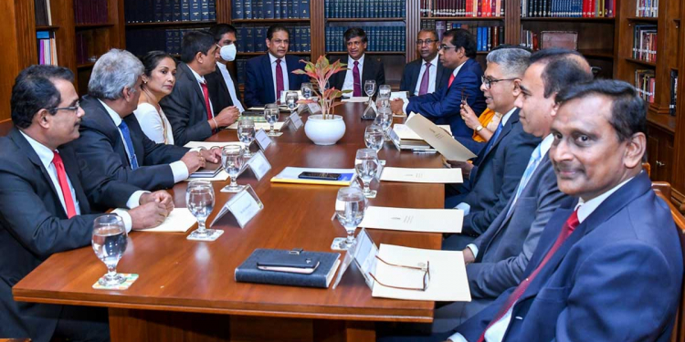 රනිල් කැබිනට් අමාත්‍යංශවල වෙනසක් කරයි!