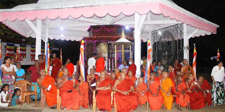 ලක්ෂ 12ක බිල වහාම ගෙවන්න! නැත්නම් ආයෙත් ලයිට් කපනවා! මින්නේරිය විදුලි ඉංජිනේරුවරිය දිඹුලාගල මහසෙනසුනට රතු ලියුමක් එවයි!