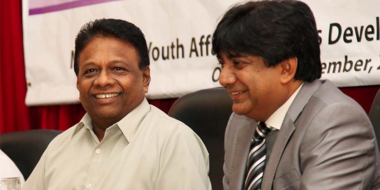 ඩලස් පිලත් සජිත් එක්ක සජබ සම්මේලන වේදිකාවට ගොඩවෙයි!