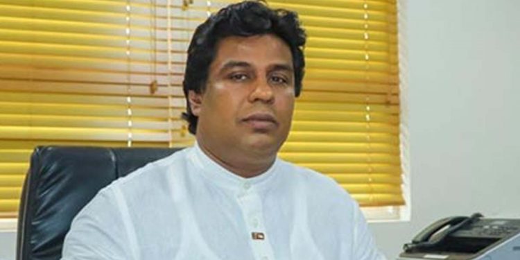 විමල්ගේ මන්ත්‍රී ජයන්ත සමරවීර මනුස්සයෙක්ට සිහි නැති වෙන්න ගහලා! පොලිසියට පැමිණිල්ලක් ඇවිත්!