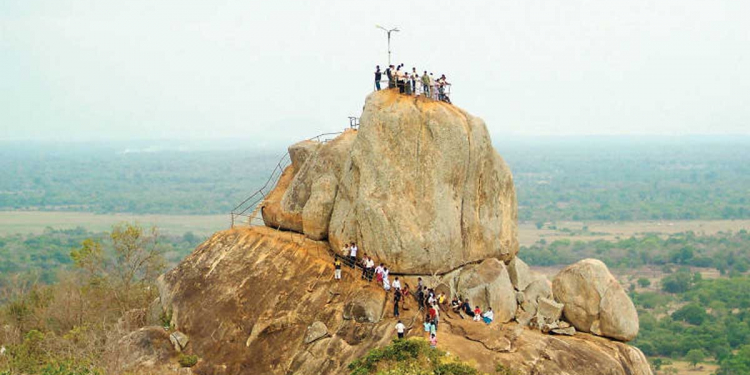 මිහිඳු හිමි වැඩිය මිහින්තලාවෙන් අලුත් ඉතිහාසයක් මතුවෙයි! ජනතාවට බලන්නත් ඉඩදෙයි!