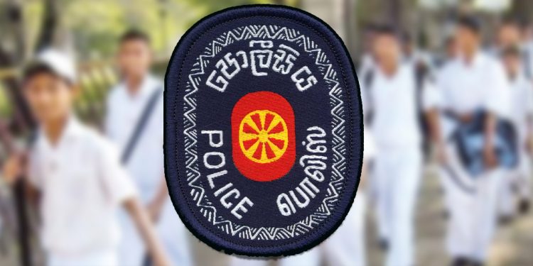 මෙන්න ගංජා ඉස්කෝල ඇතුළටත් ඇවිල්ලා! දෙයි හාමුදුරුවනේ මුන් තවත් කතා කරනවනේ!