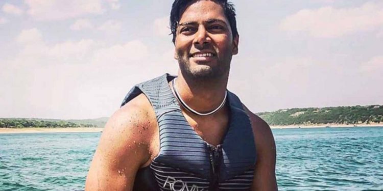 තවම අවුරුදු 33යි! රාජ් මුණසිංහට පොලිසියෙන් වෙඩි තියලා මරයි!