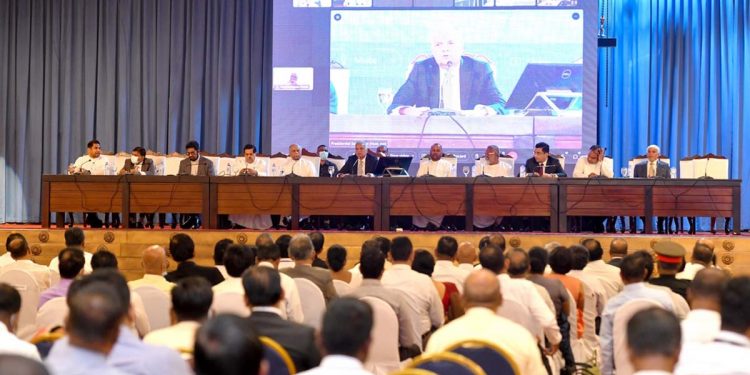 ආහාර සුරක්ෂිතතාවට රනිල්ගෙන් ජාතික ප්‍රතිපත්තියක්! පහුගිය කාලෙ කෘෂිකර්මාන්තයට වෙච්ච වැරැද්ද දිනේෂ් පිළිගනී! (PHOTOS)