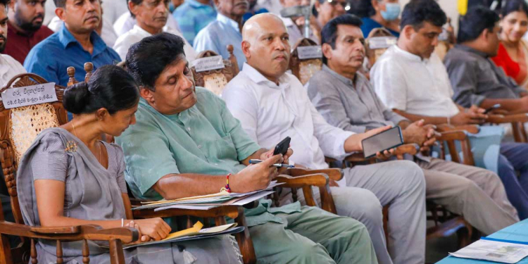 සජිත් 51 වැනි බස් එක අරන් ගිය යාපහුව ඉස්කෝලේ මේ අවුරුද්දේ ප්‍රවාහන වියදම් විතරක් ලක්ෂ විසිහයාමාරක්! (PHOTO)