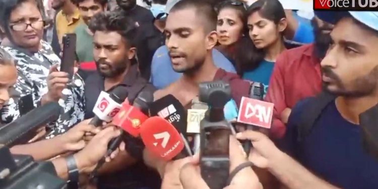 වසන්තව බලන්න වසන්තත් එක්ක දවස් 100ක් එකට ඇතුළෙ හිටපු සිරිධම්ම හාමුදුරුවොත් අද උසාවියට එයි! (VIDEO)