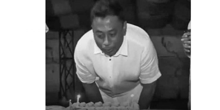 මතකද බුවනෙකබා රජ්ජුරුවන්ගේ රාජසභාව කඩා දැම්මා කියපු කුරුණෑගල නගරාධිපති තුෂාර සංජීව! අන්න ඒ නගර සභාවේ අයවැය අද පරාද වෙලා!
