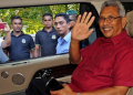 පැනලා ගිය ගෝඨාට ආණ්ඩුවෙන් වාහන 19ක්! කන්න බොන්න හැම මාසෙම ආණ්ඩුවෙන් නවලක්ෂ පනස්දාහක්! ඒක පුංචි වියදමක්..! ප්රශ්නෙ ඇහුවාම බන්දුල දුන්නු උත්තරේ!