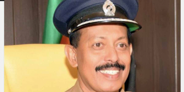 මෙහෙම ජ්‍යෙෂ්ඨ පොලිස් අධිකාරිවරුත් පොලිසියේ ඉඳලා! ගේ ඇතුළේ ගංජා කිලෝ 15ක්! නිධන් හොයන විශේෂ උපකරණයක්! පාස්කු ප්‍රහාරය ගැන චෝදනාවකුත් තියෙනවාලු! අන්න STF එක අල්ලන් ගිහින්!
