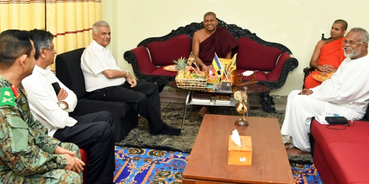 යාපනේ ගිය රනිල් නාගදීපෙටත් යයි!