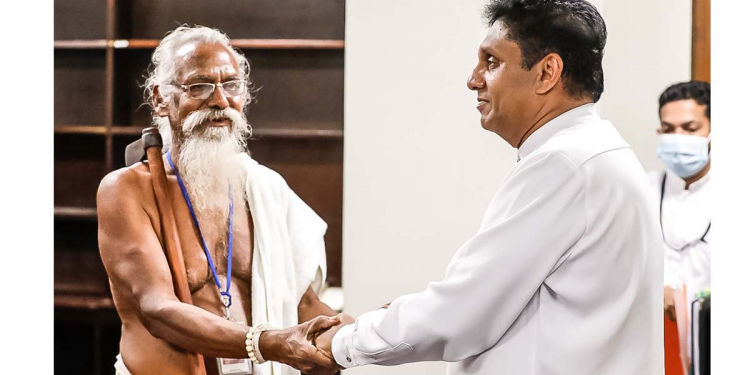 ආදිවාසී ගැටලුත් අරගෙන වන්නිලැත්තෝ පාර්ලිමේන්තුවට ඇවිත් විපක්ෂනායක හමුවෙයි! ප්‍රශ්න කියයි! කලින් කිව්වාට නායකයෝ මොනවත් නොකරපු හැටිත් කියයි! විපක්ෂනායක පැය 48ක් ඉල්ලයි! VIDEO & PHOTOS