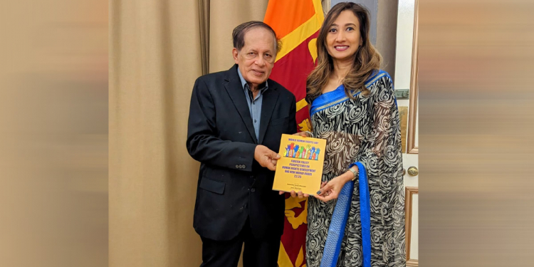 තානාපතිවරුන්ගේ සංසදයෙන් අලුත් මානව හිමිකම් ග්‍රන්ථයක්!