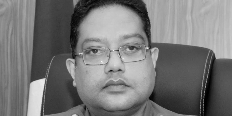 පොලිස්පති මාස තුනෙන් විශ්‍රාම යනවා! ඔක්කොම බලන් හිටපු පොලිසියේ දෙවැනි තැනට ජ්‍යෙෂ්ඨම නියෝජ්‍ය පොලිස්පති නිලන්ත ජයවර්ධන පත් කෙරේ!
