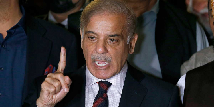 පාකිස්තානය බංකොලොත් වෙන්න ඔන්න මෙන්න! හැබැයි වෙලාවට ඡන්දෙ තියන්න ලෑස්ති වෙනවා! මෙන්න ප්‍රජාතන්ත්‍රවාදය! අඩු තරමෙ පාකිස්තානය දිහා බලලාවත් ඉගෙන ගනිල්ලා!