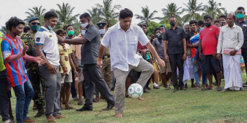 ජාත්‍යන්තර මොළයෙන් සහ මොළ හතාණෝගේ කනෙන් රිංගූ පුතාණෝ! (උපුල් ජෝශප් ප්‍රනාන්දුගේ ගුරුදා විග්‍රහය)