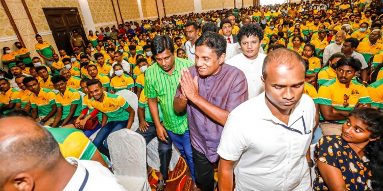 උනුත් එකයි මුනුත් එකයි 74ක සාපය රසබර හරබර කතාවලට සජිත් කුඩු වෙන්නම ගහයි! සියලුම නායකයන්ට ප්රසිද්ධියේ අමුතුම චැලෙන්ජ් එකක් දෙයි! තරුණ තරුණියෝ පිරිවරාගෙන අද කළුතරට සජබෙන් ලොකු ෂෝ එකක්! VIDEO & PHOTOS
