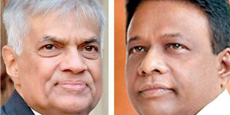 රනිල් පාර්ලිමේන්තුවට ඇවිත් කිව්වේ පට්ටපල් බොරු! ඡන්දෙ කල් දැනවා කියලා හැමෝම බැන්නේ මුදල් ලේකම්ටයි-මුද්‍රණාලයාධිපතිනියටයි! හැබැයි අද රටට ඔප්පු වුණා ප්‍රජාතන්ත්‍රවාදයේ ඝාතකයා කව්ද කියලා! දැන් ඡන්දයේ දේහය තියෙන්නේ වික්‍රමසිංහ මල් ශාලාවේ! මරික්කාර්ගෙන් පසු ඩලස් පාර්ලිමේන්තුවේදී රනිල්ට දුවන්න දෙයි! VIDEO