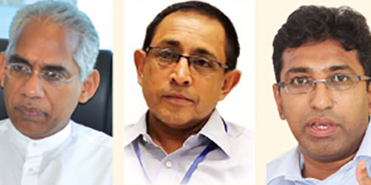මේ රට ජාත්‍යන්තර ණය උගුලක හිරවෙලා! මේකෙන් රට ගොඩගන්න පුළුවන් ටීම් එක! ජාත්‍යන්තර ආර්ථික විශේෂඥ කබීර් හෂීම්! ලංකාවේ ලොකුම බැංකුව සහ අමෙරිකාවේ සිටි බැංකුවේ හිටපු ප්‍රධානියා ඉරාන් වික්‍රමරත්න සහ ආර්ථික විශේෂඥයා ආචාර්ය හර්ෂ ද සිල්වා! ගෝඨාගේ වගේ රැලිවලට අහුවුණොත් රට ඉවරයි! අහන්න කතාව! VIDEO