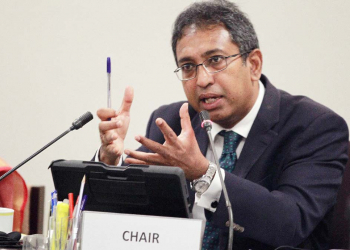 පාර්ලිමේන්තුවේ සන්නිවේදන දෙපාර්තමේන්තුව හර්ෂට විරුද්ධව ගේම් ගහන්නේ කාගේ වුවමනාවටද?